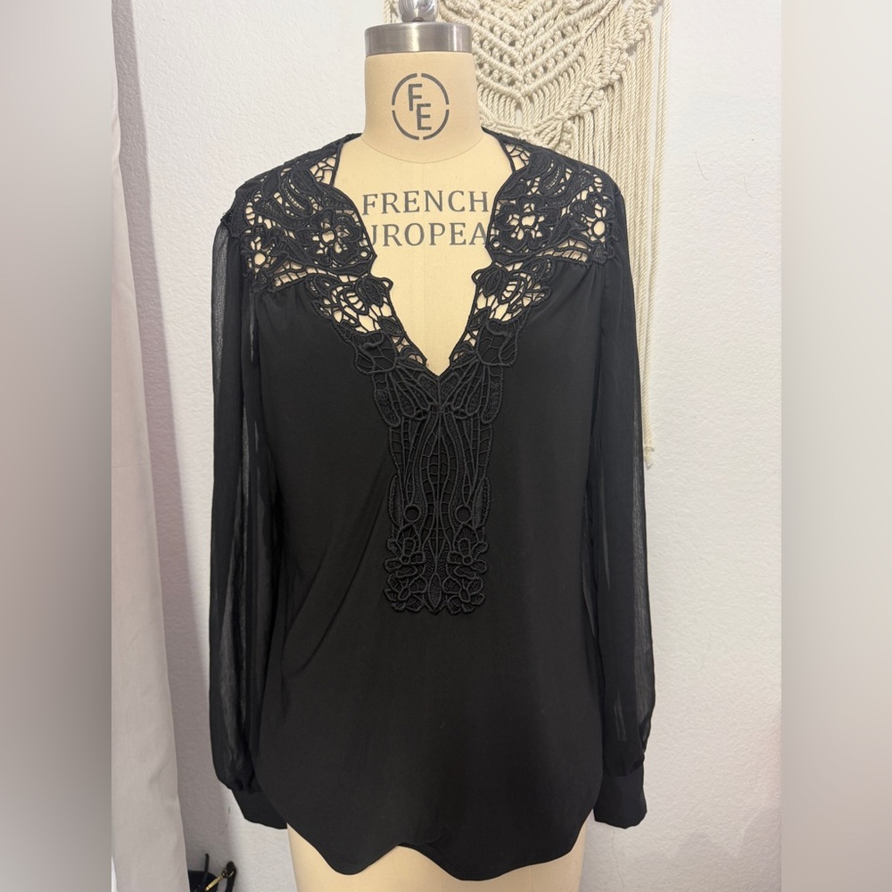 White House Black Market Black Lace Blouse Sheer Sleeve V Neck Top Size Medium